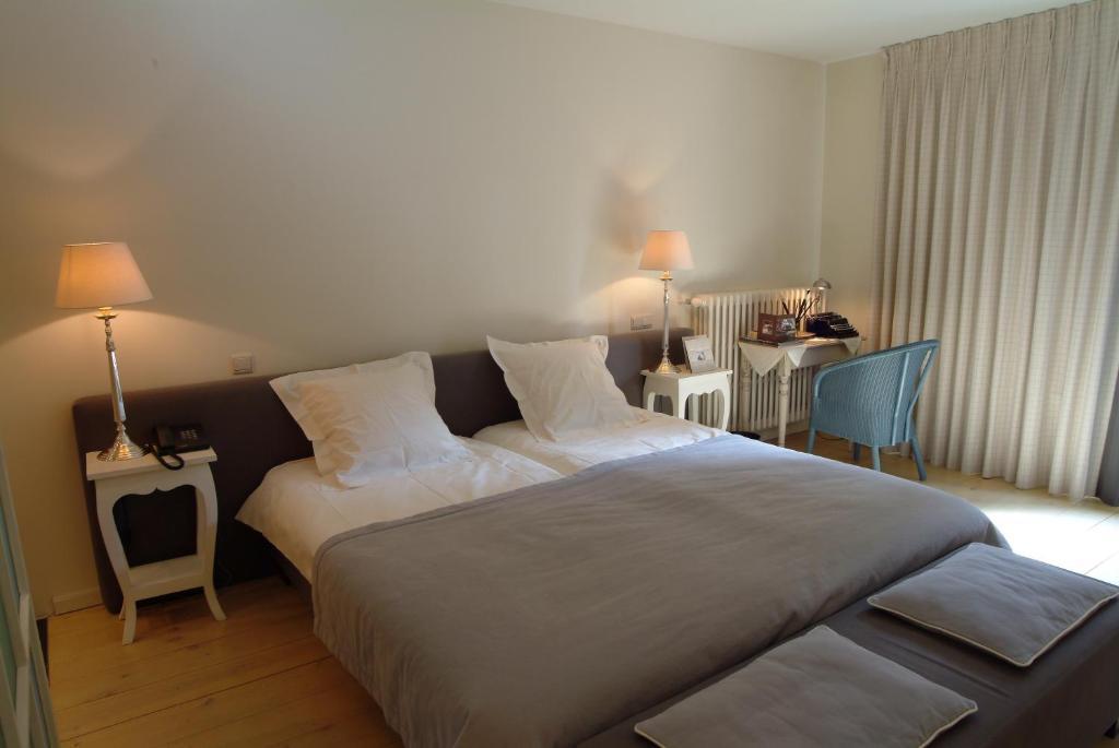 Charmehotel Manoir Ogygia Poperinge Chambre photo