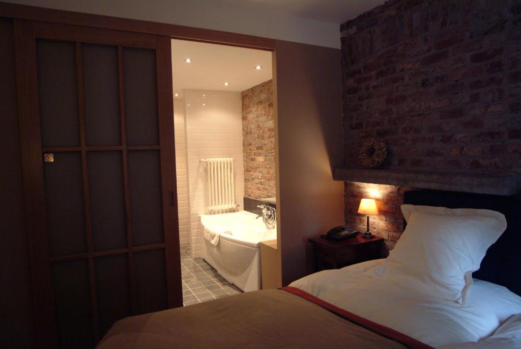 Charmehotel Manoir Ogygia Poperinge Chambre photo