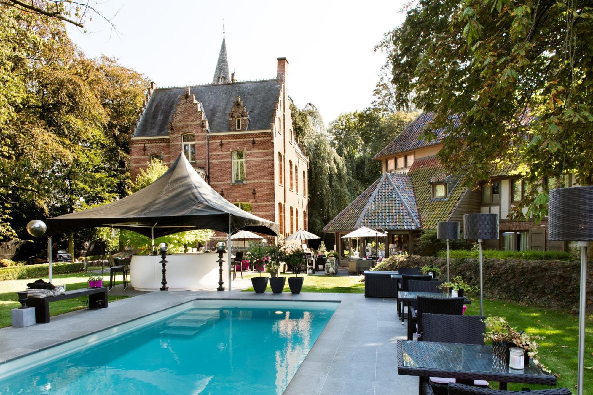 Charmehotel Manoir Ogygia Poperinge Extérieur photo