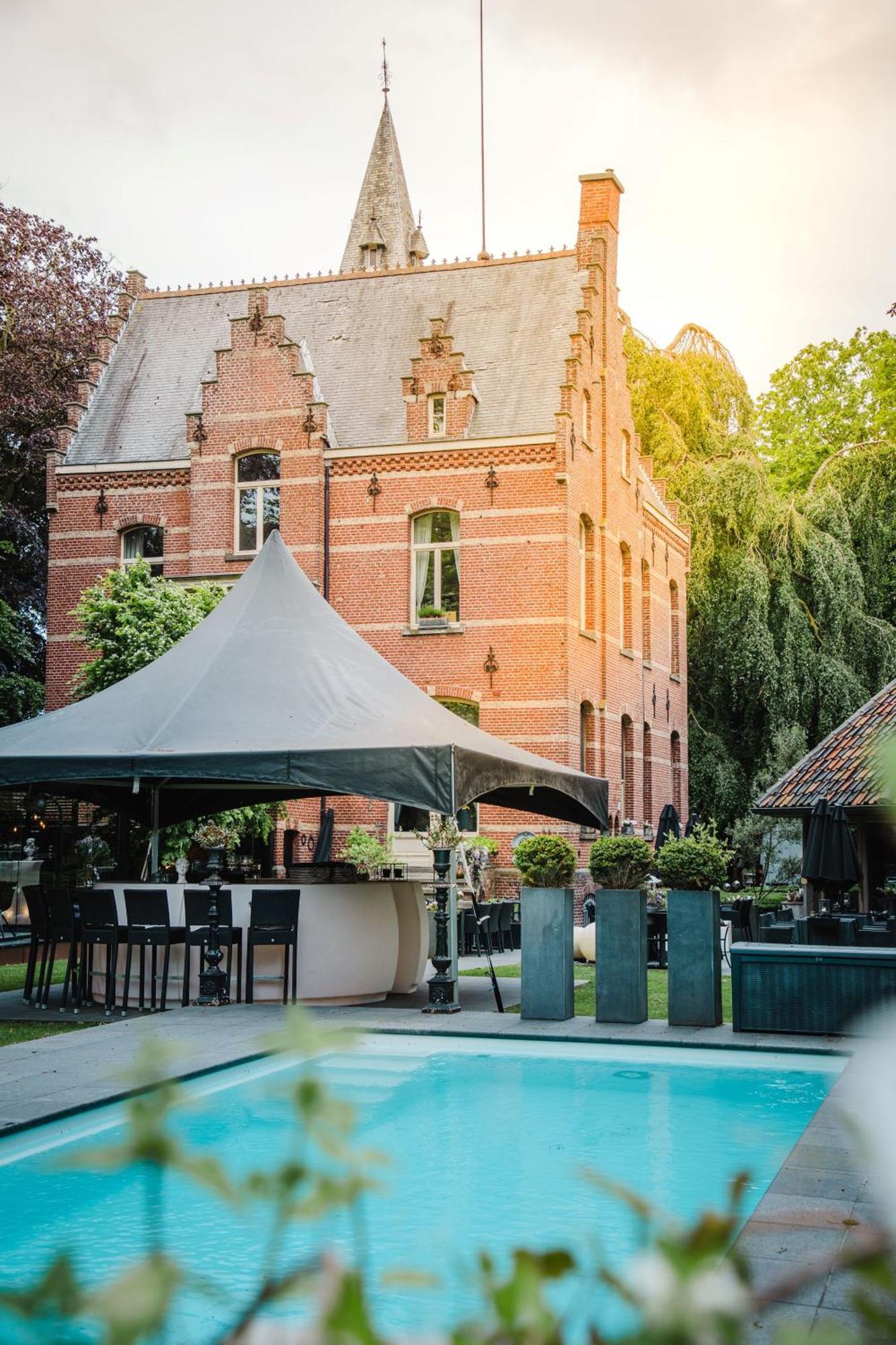Charmehotel Manoir Ogygia Poperinge Extérieur photo