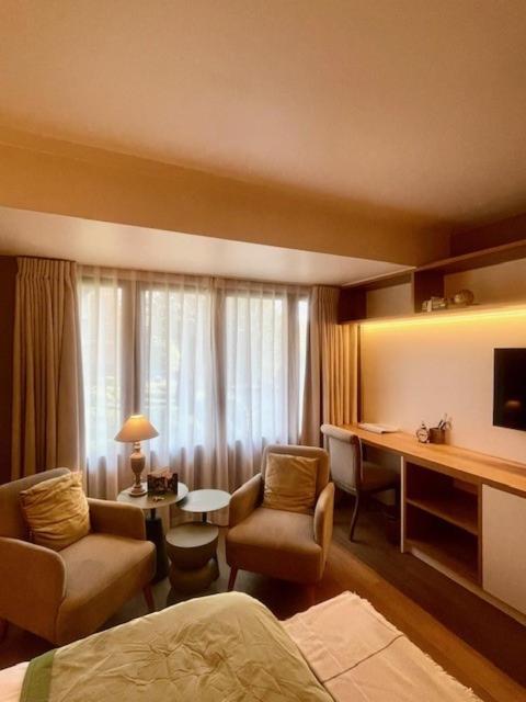 Charmehotel Manoir Ogygia Poperinge Extérieur photo